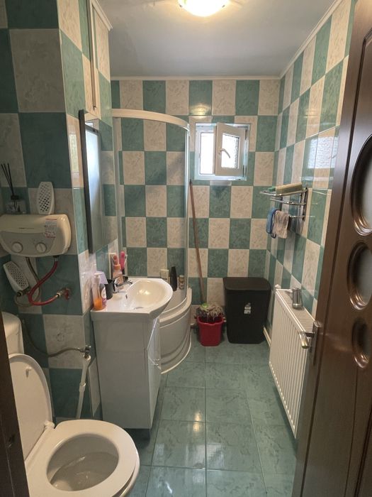 De vanzare apartament 3 camere