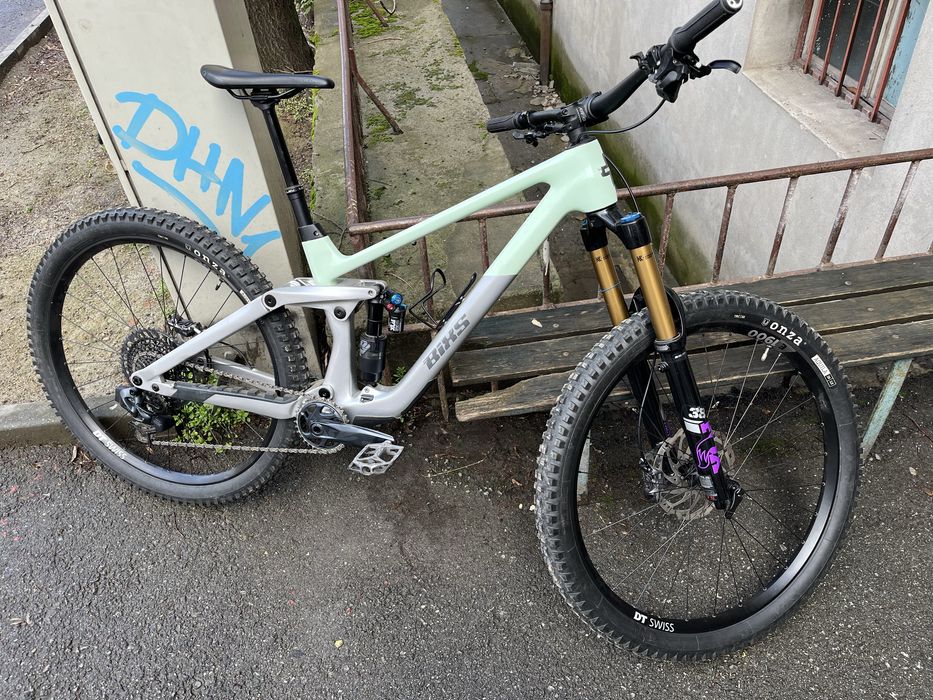 Bicicleta Enduro Carbon Full suspension