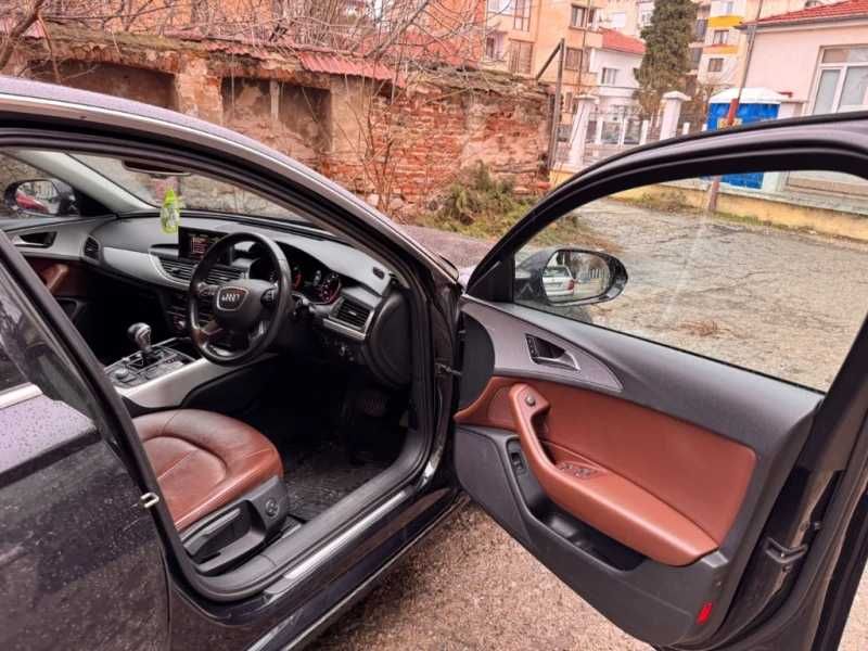 Audi A6 Десен волан