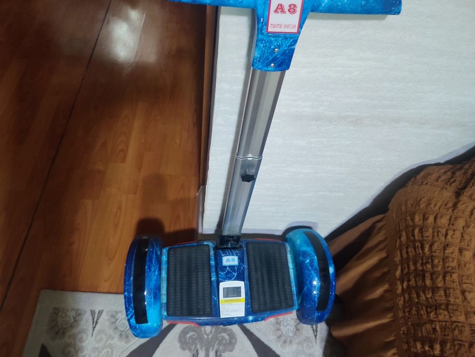 Детский гироскутер с ручкой