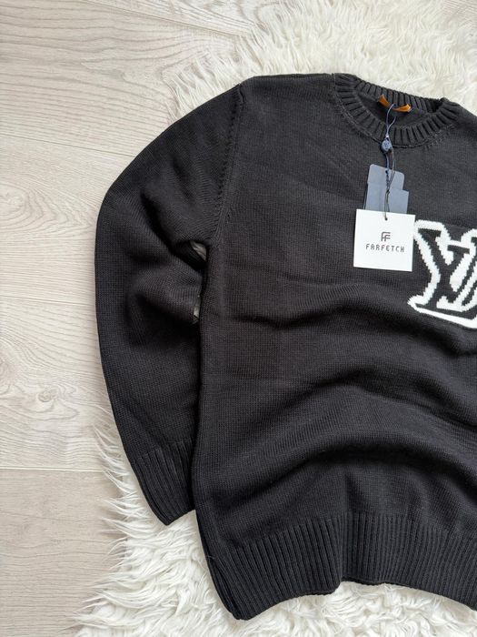 Pulover clasic LV, guler rotund