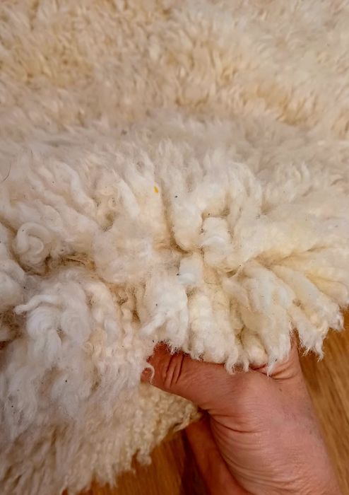 Covoras din blanita naturala de oaie