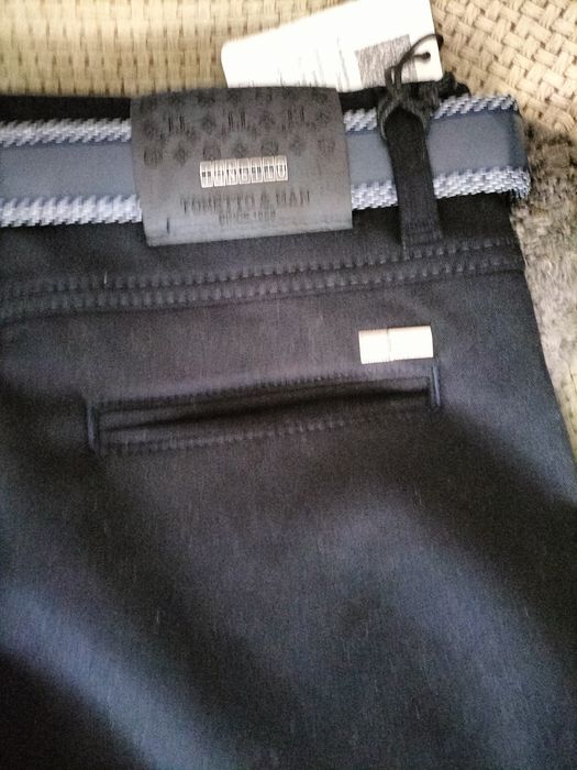 Продам брюки утеплённые новые 15-16 лет