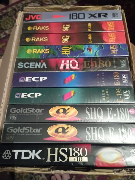 Видеомагнитофон LG