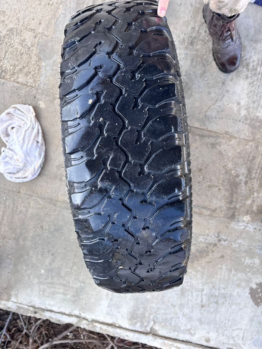 Шина 225/75 R-16