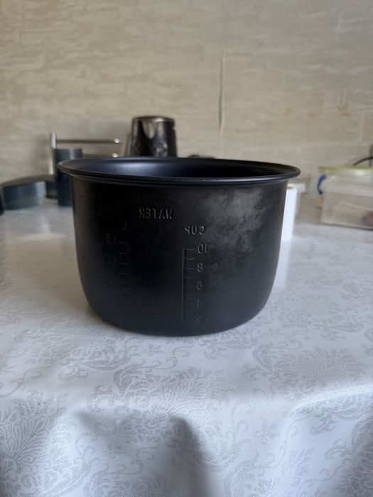 Продаю мультиварку ( рабочая)
