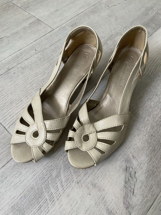 Продам новые туфли