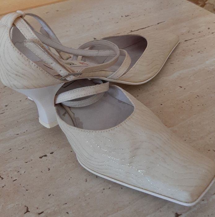 Rochie de mireasă  Agnes Toma + cadou.