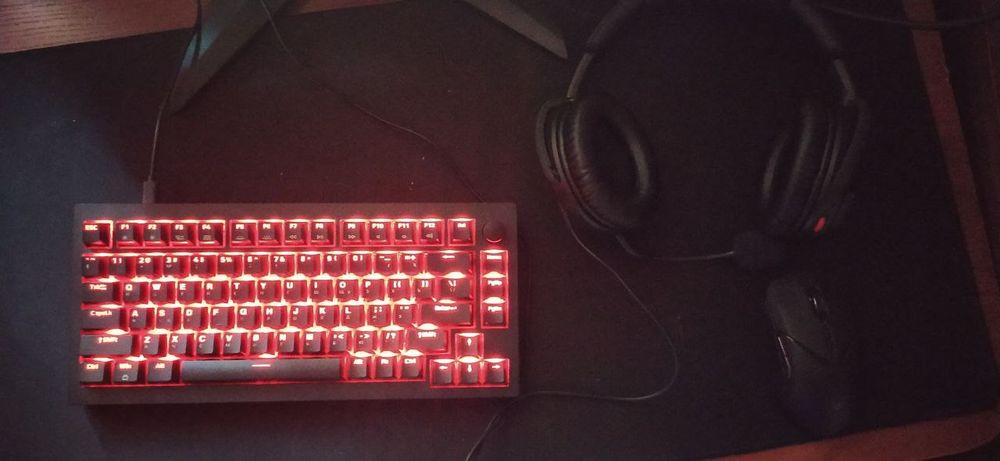 Kompyuter Srochna sotiladi!!!