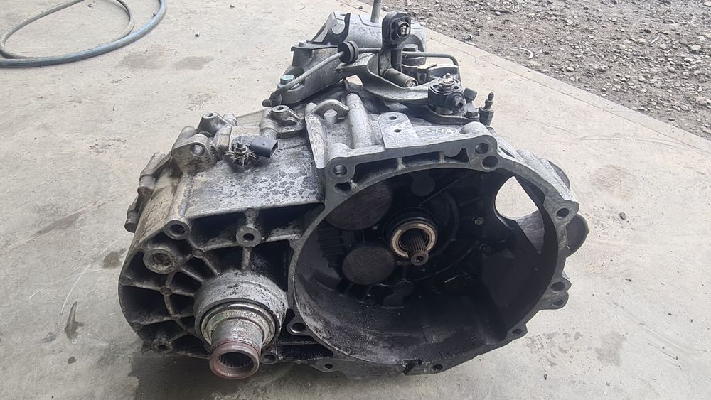 Cutie de viteze vw sharan 6 trepte 1.9 tdi an 2005 euro 3