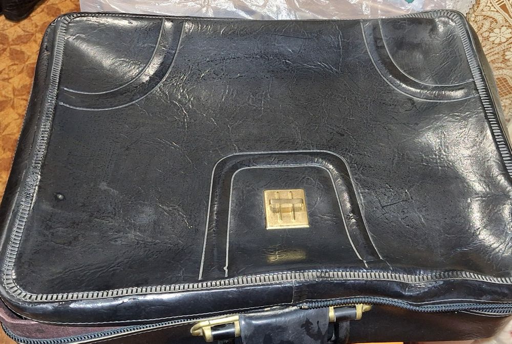 Чемодан советского времени, винтажный.