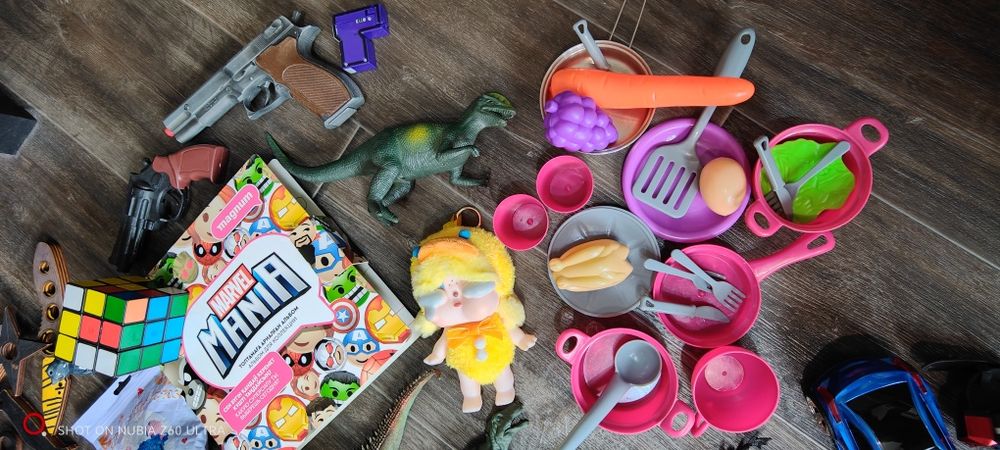 Игрушки детские (много)