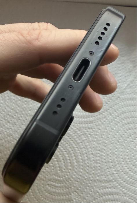 iPhone 16 Pro, Black Titanium, 256 GB