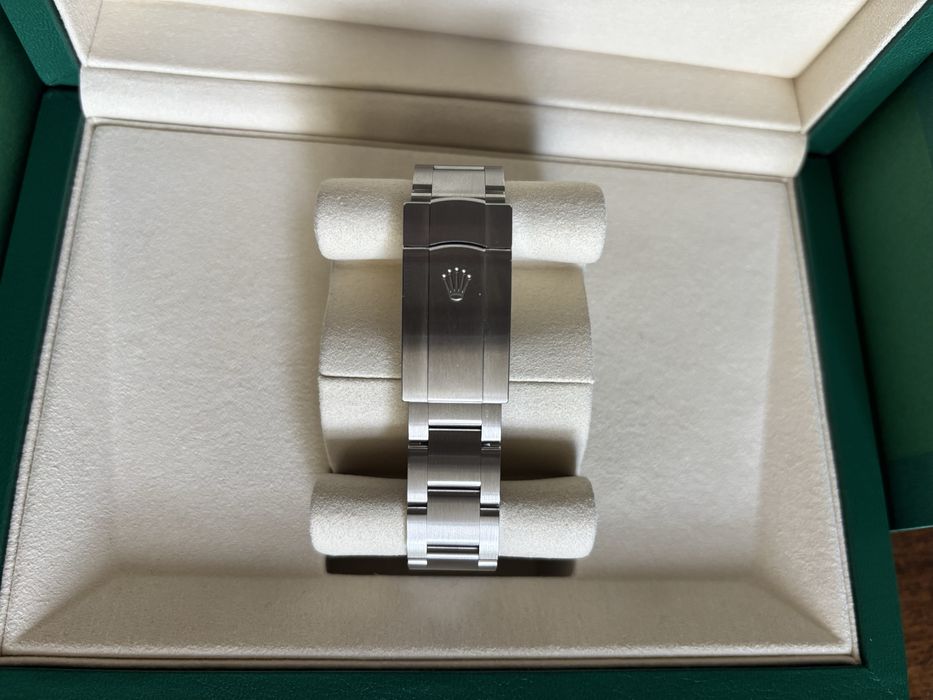 Ceas Rolex Oyster Perpetual Green 41mm, 2025, ca nou, full set