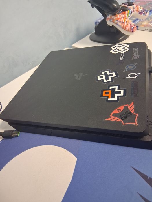 Ps4 2manete 12jocuri