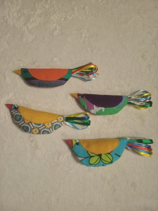 Весели цветни подаръчета