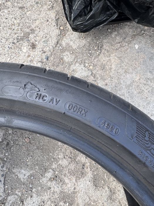 Michelin Pilot Sport 4 - 235 40 R19 Anvelope Vara