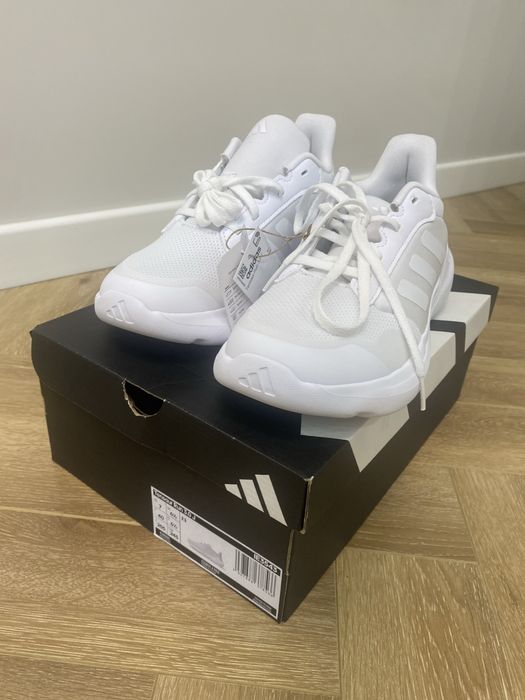 Красовки белые 40 размер