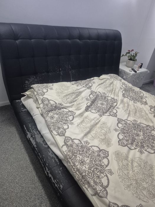 Vând pat matrimonial