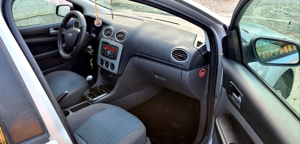 Ford focus 2 1.6mpi benzina A.C. Proprietar