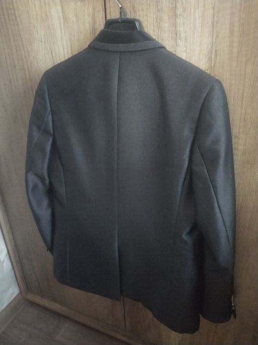 Продам костюм "Тройка"для мальчика