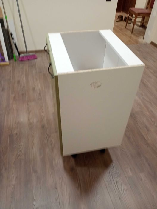 Чисто нов Сглобен Долен Кухненски Шкаф или Страница за кухня