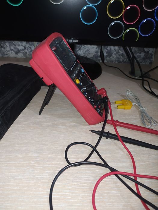 Продам мультиметр Uni-T UT 139 C.,