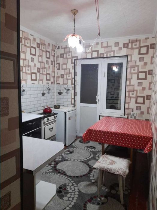 Срочно продаётся 1 комнатная квартира, Чирчик, Дворец Химиков