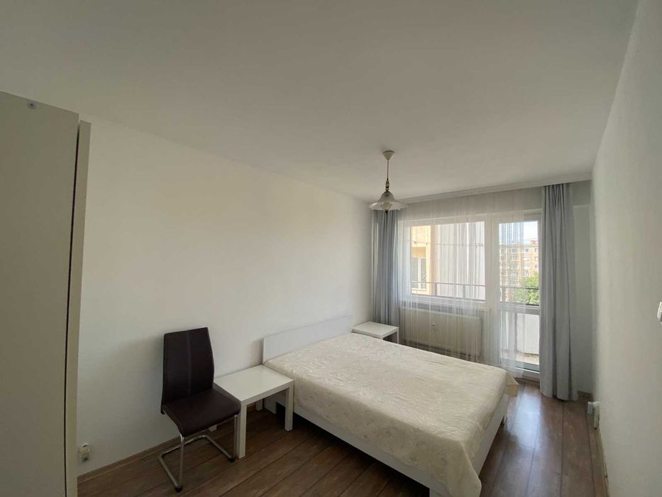 Продавам тристаен апартамент в гр. Перник кв. Изток - снимка 5