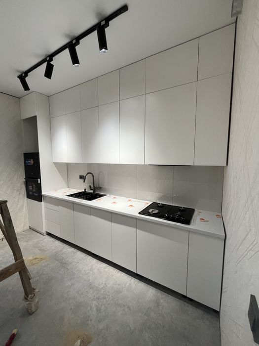 Кухня,шкаф,прихожая