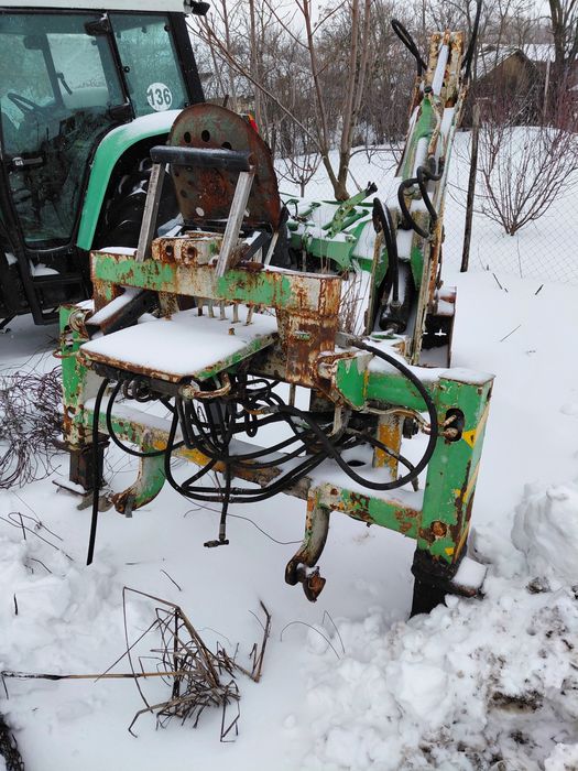 Vând Încărcător Frontal + Excavator Spate pentru tractor (Set complet)