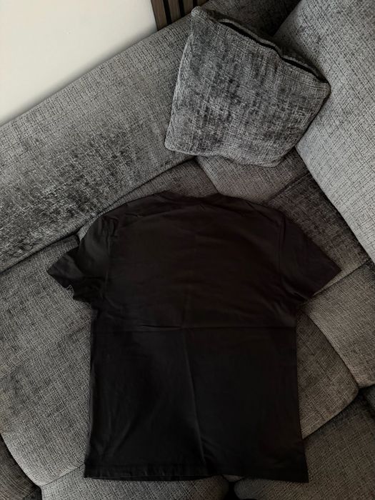 Tricou Unisex Queen  L  10/10 ca Nou - Pret 39 lei