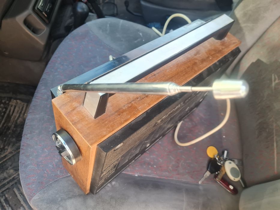 Продам ретро радиоприемник Океан 209