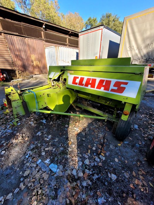 Пресс-подборщик Claas Markant 52.