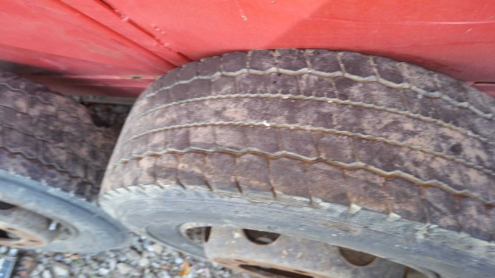 janta cu 8 gauri 225/75/R/17.5 de camion Iveco