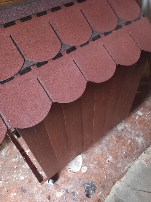 Vînd cușcă pt cîine izolată și vopsită