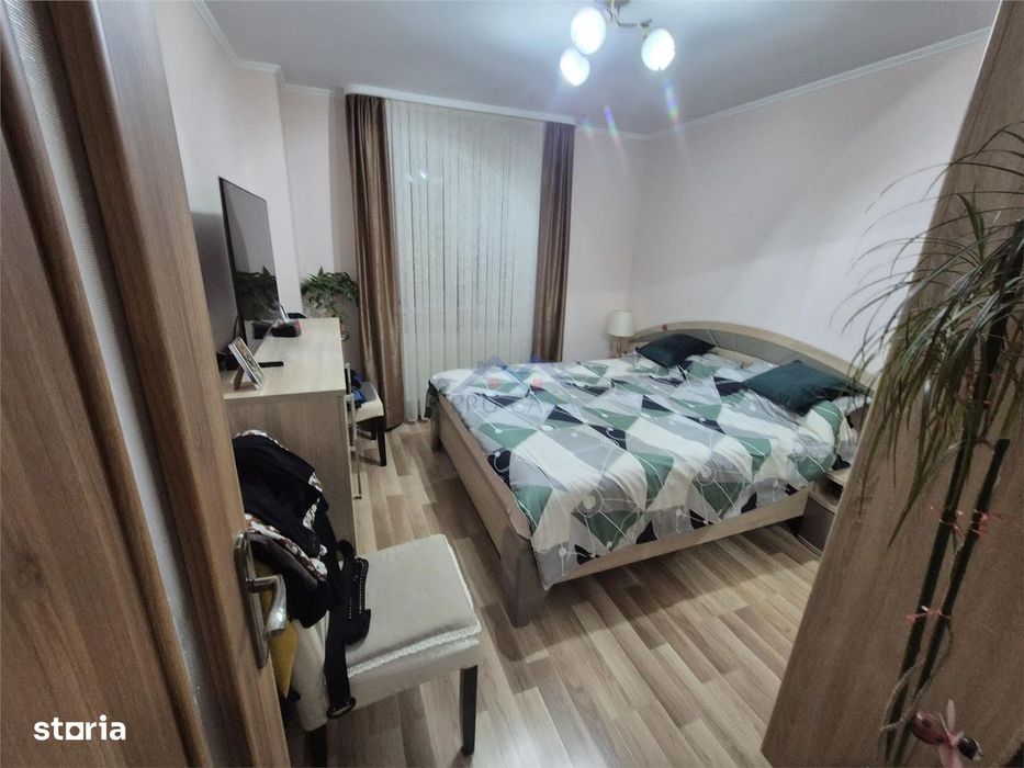 Apartamet 4 camere, decomandat,2 bai, Ampoi 3, 2 locuri parcare