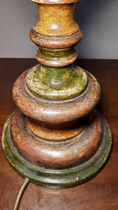 Lampa vintage cu abajur cusut manual