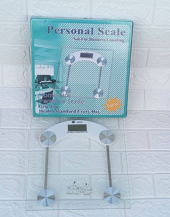 Электронный напольный весы