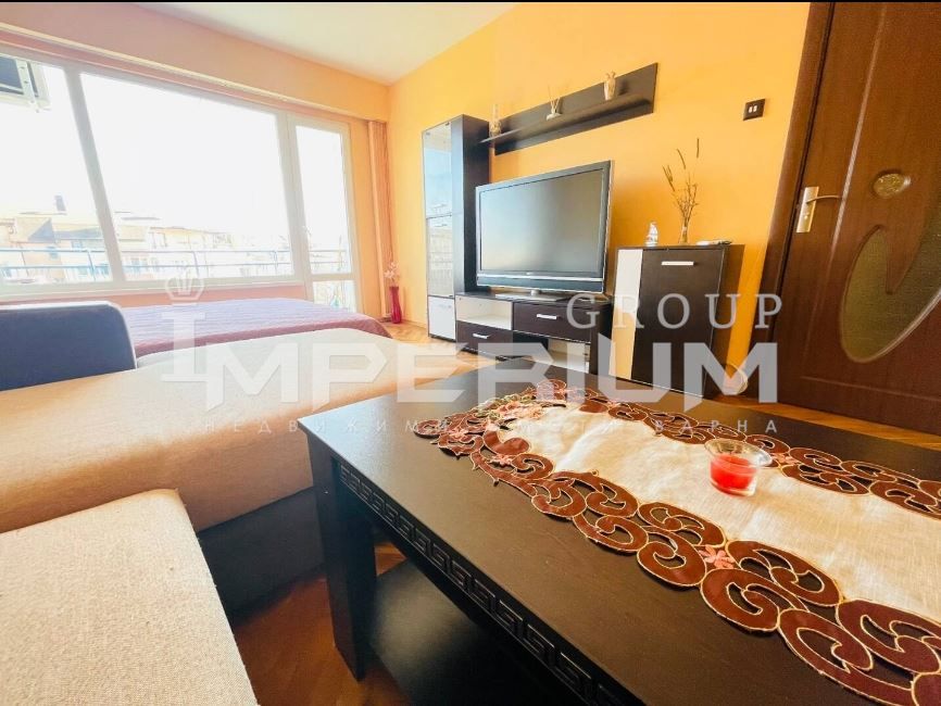 Дава се под наем Двустаен апартамент в Варна, Цветен квартал - 45 кв.м за 433.5 € - Снимка #3