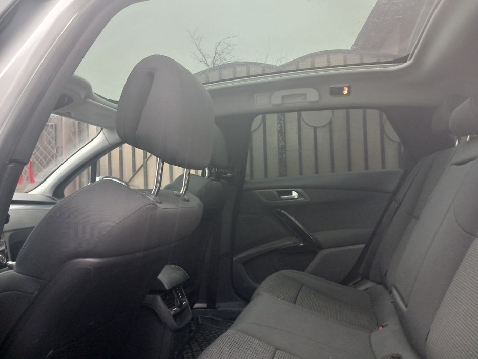 Vând Peugeot  an 2014