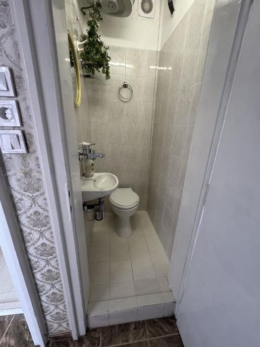 Дава се под наем Четиристаен апартамент в Пловдив, Център - 100 кв.м за 612 € - Снимка #9