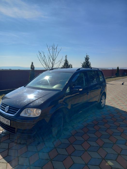 Auto Touran 1,9.. 2004 funcțional..