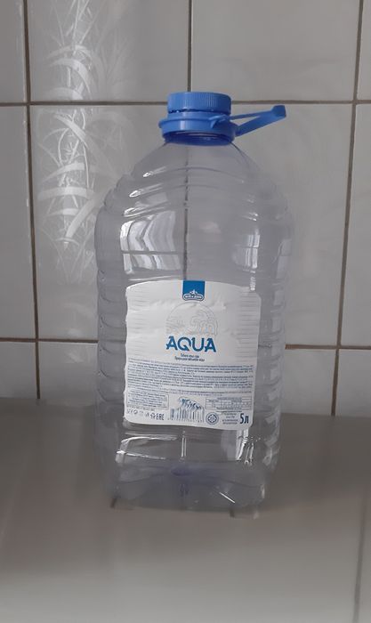 Баклашки 5 литров.