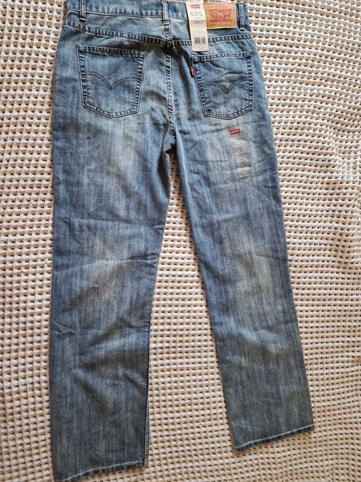 Levi's оригинални дънки, нови, размер 20 REG, W30,L30