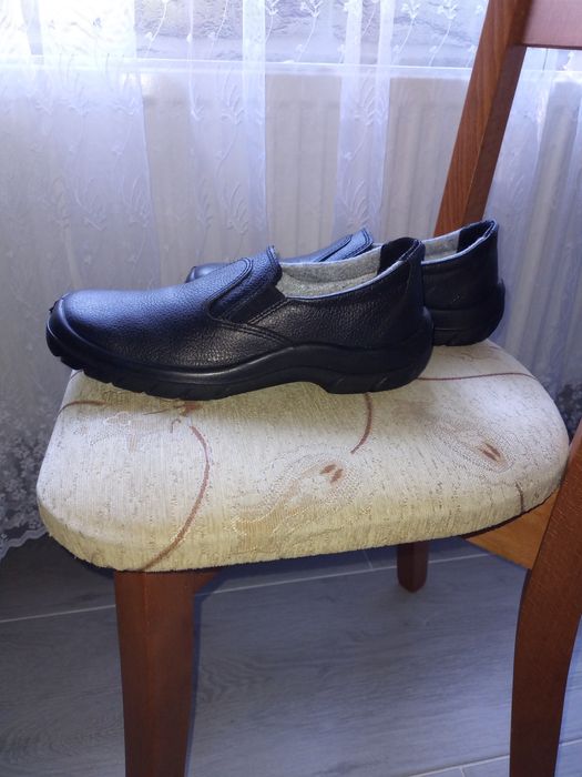 Мъжки нови обувки от естествена кожа