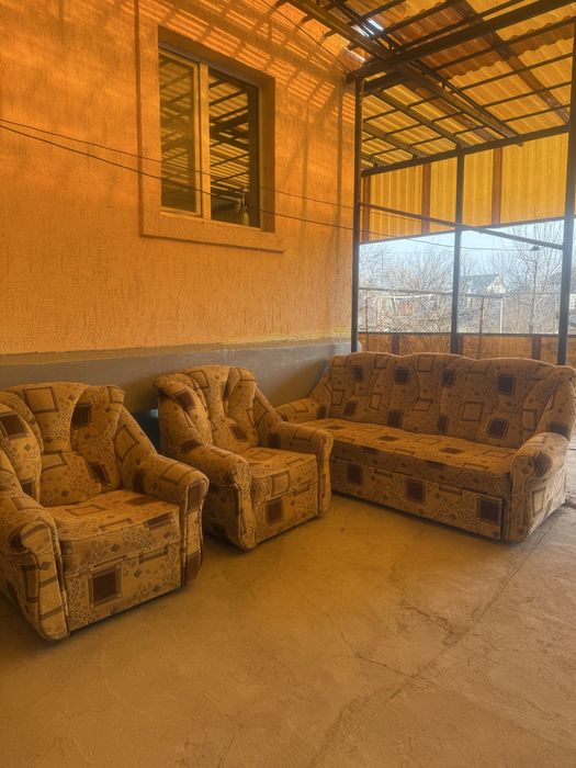 Продаю срочно на 10 тыс все вместе