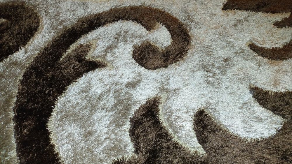 Covor impecabil 230 x 150 ( NOU )