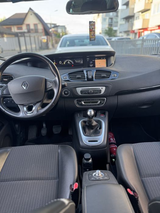 RENAULT Grand Scenic 2015 — imagine 5