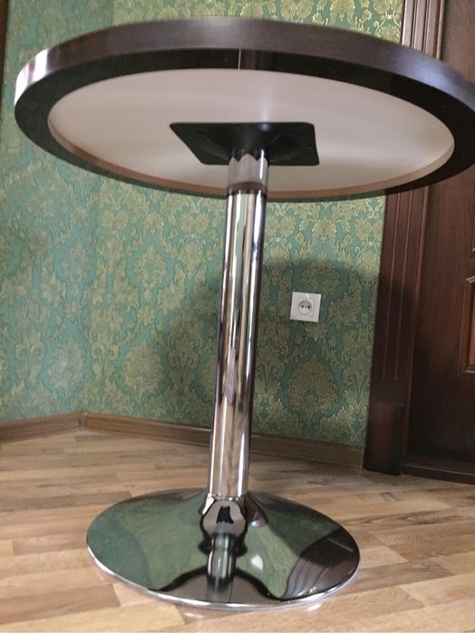 Стол продаётся 80см